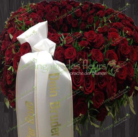 Blumenkranz Beerdigung online bestellen – Trauerfloristik