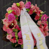 Trauerkranz mit rosa Blumen München