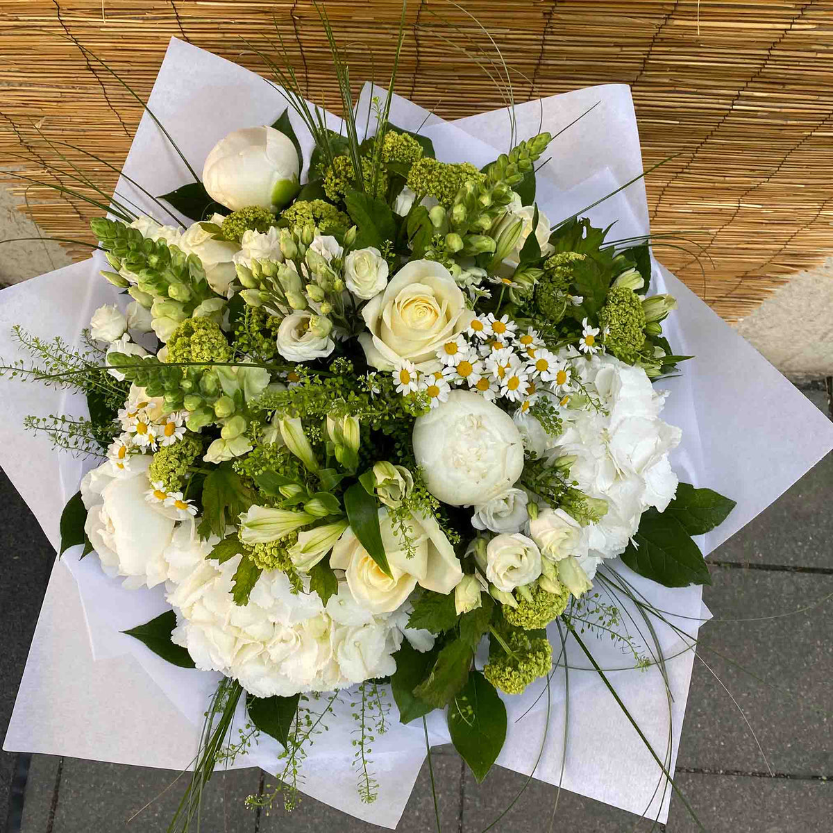 weisse Blumen liefern München Hauptbild
